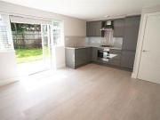 2 Bedrooms Maisonette for rent in Grosvenor Court,...