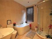 2 Bedrooms Maisonette for rent in Hythe Road, Thornton...