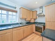2 Bedrooms Maisonette for Rent in Neale Close | Foxtons