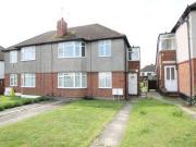 2 Bedrooms Maisonette for rent in Oakdene Road,...