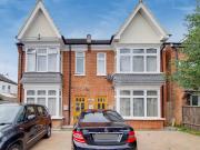 2 Bedrooms Maisonette for Rent in Salisbury Road | Foxtons
