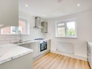 2 Bedrooms Maisonette for rent in Stanley Road, London SW14