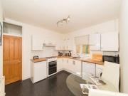 2 Bedrooms Maisonette for rent in Warner Road, London E17