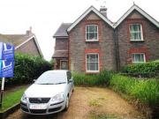 2 Bedrooms Maisonette for rent in West Hill, East...
