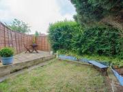 2 Bedrooms Maisonette for sale in Bentley Road, Hertford...
