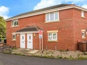 2 Bedrooms Maisonette for sale in Caesar Road, North...