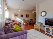 2 Bedrooms Maisonette for sale in Crescent Court,...