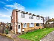 2 Bedrooms Maisonette for sale in Gresham Close, Bexley,...