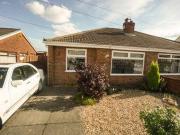 2 Bedrooms Semi detached bungalow for rent in Greystone...