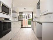2 Bedrooms Semi detached bungalow for rent in Kinloch...