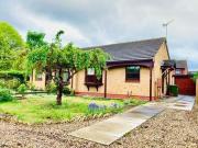 2 Bedrooms Semi detached bungalow for rent in St....
