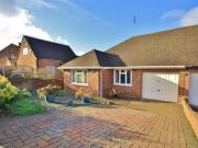 2 Bedrooms Semi detached bungalow for sale in Annetts...