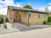 2 Bedrooms Semi detached bungalow for sale in Avington,...
