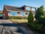 2 Bedrooms Semi detached bungalow for sale in Beeches...