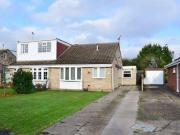 2 Bedrooms Semi detached bungalow for sale in Beverleys...