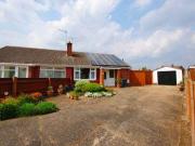 2 Bedrooms Semi detached bungalow for sale in Cherry...