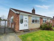 2 Bedrooms Semi detached bungalow for sale in Coniston...
