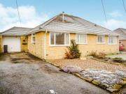 2 Bedrooms Semi detached bungalow for sale in Falconers...