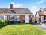 2 Bedrooms Semi detached bungalow for sale in Green...