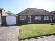 2 Bedrooms Semi detached bungalow for sale in Greenfield...