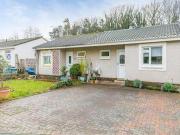 2 Bedrooms Semi detached bungalow for sale in Howden...