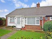 2 Bedrooms Semi detached bungalow for sale in Margate...