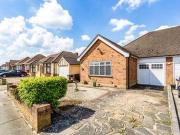 2 Bedrooms Semi detached bungalow for sale in Newhall...