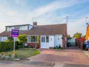 2 Bedrooms Semi detached bungalow for sale in Norman...