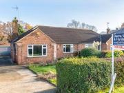 2 Bedrooms Semi detached bungalow for sale in Otley...