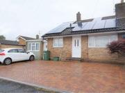 2 Bedrooms Semi detached bungalow for sale in Percival...