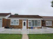 2 Bedrooms Semi detached bungalow for sale in Viking...