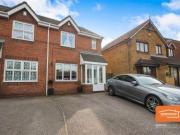 2 Bedrooms Semi detached house for rent in Clayhanger...