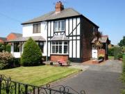 2 Bedrooms Semi detached house for rent in Liverpool...
