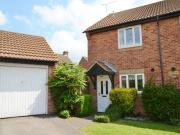 2 Bedrooms Semi detached house for rent in Scrivens...