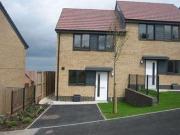 2 Bedrooms Semi detached house for rent in Stubbins...