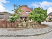 2 Bedrooms Semi detached house for sale in Browns Croft,...