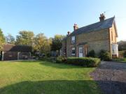 2 Bedrooms Semi detached house for sale in Dargate,...