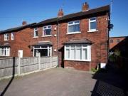 2 Bedrooms Semi detached house for sale in Denby Dale...