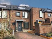 2 Bedrooms Semi detached house for sale in Faversham...