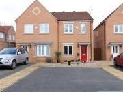 2 Bedrooms Semi detached house for sale in Holywell...