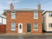 2 Bedrooms Semi detached house for sale in London Road,...