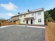 2 Bedrooms Semi detached house for sale in Lower Down...