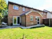 2 Bedrooms Semi detached house for sale in Oakridge...