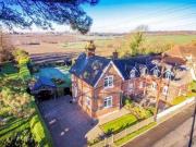 2 Bedrooms Semi detached house for sale in Tawney Lane,...