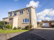 2 Bedrooms Semi detached house for sale in Wentworth...
