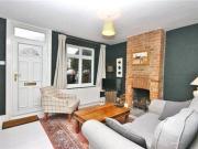 2 Bedrooms Terraced house for rent in Armstrong Road,...