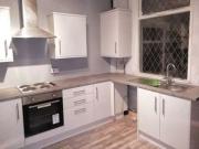 2 Bedrooms Terraced house for rent in Ashton Road,...