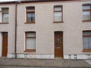 2 Bedrooms Terraced house for rent in Beach Street, Port...