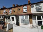 2 Bedrooms Terraced house for rent in Brighton Road,...
