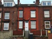 2 Bedrooms Terraced house for rent in Clifton Avenue,...